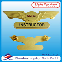 Small Size Enamel Metal Badge with Gold Plating Logo